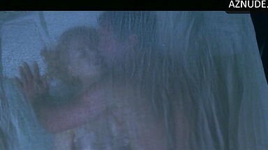Sex and romantic kisses in the canopy