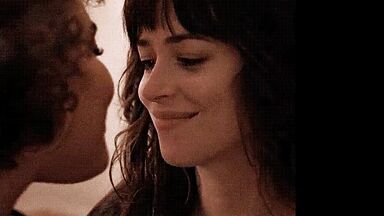 Short kiss between the two brunettes