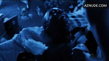 Kristen Bell slaps this black guy in the face