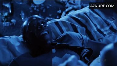 Kristen Bell slaps this black guy in the face