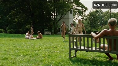Everyone does nudes