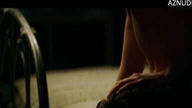 He eats her pussy