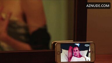 She shows her tits on a video call