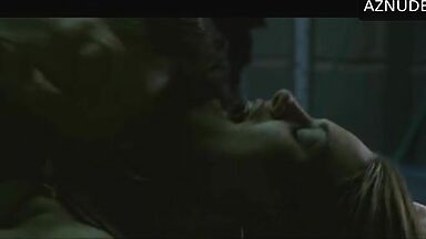Mila Kunis fucks with Natalie's boyfriend