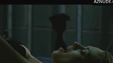 Mila Kunis fucks with Natalie's boyfriend