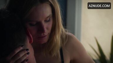 Kristen Bell Underwear Scene in Veronica Mars