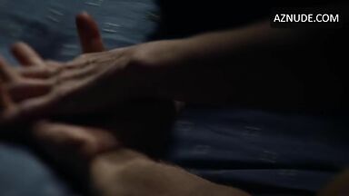 Kristen Bell Underwear Scene in Veronica Mars
