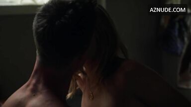 Kristen Bell Underwear Scene in Veronica Mars
