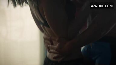 Kristen Bell Underwear Scene in Veronica Mars