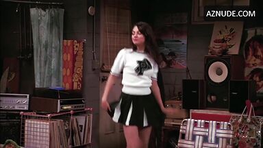 Mila Kunis cheerleading dance