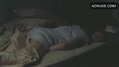 Nicole Kidman masturbates in bed