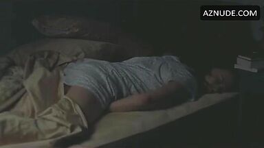 Nicole Kidman masturbates in bed