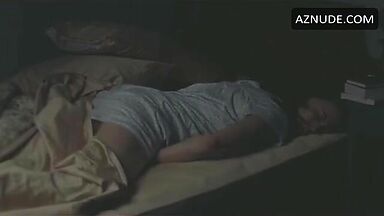 Nicole Kidman masturbates in bed