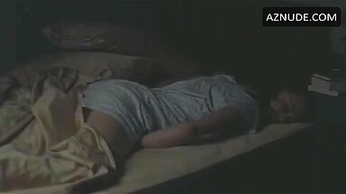 Nicole Kidman masturbates in bed