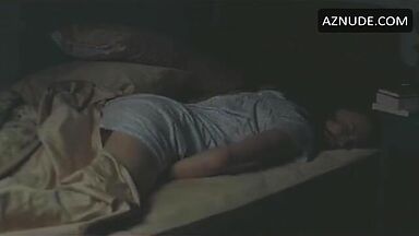 Nicole Kidman masturbates in bed