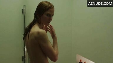 Nicole Kidman caught giving a pussy licking in the shower