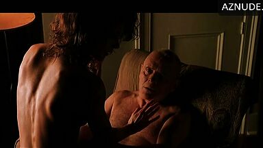 Nicole Kidman naked discussions an old man