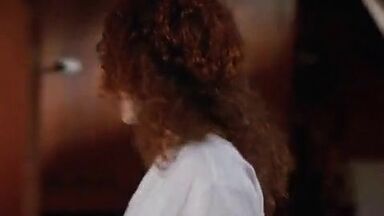 Nicole Kidman loses her virginity on the floor