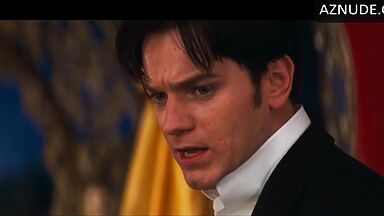 Nicole Kidman is having a crisis Moulin Rouge
