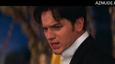 Nicole Kidman is having a crisis Moulin Rouge