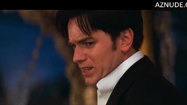 Nicole Kidman is having a crisis Moulin Rouge