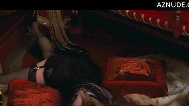 Nicole Kidman is having a crisis Moulin Rouge