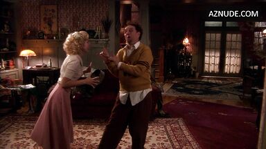 Kristen Bell dance in a leather suit