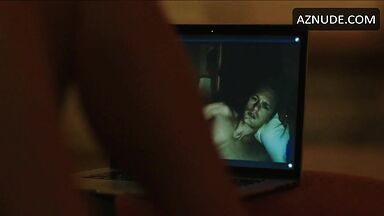Nicole Kidman masturbates on video