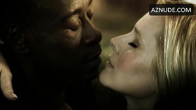 Kristen Bell trying to have sex with a black man