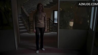 Bizarre dances with Dakota Johnson Mia Goth