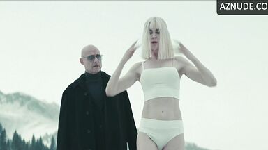 Nicole Kidman plunge into ice water