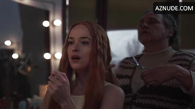 Dakota Johnson shows her nipples