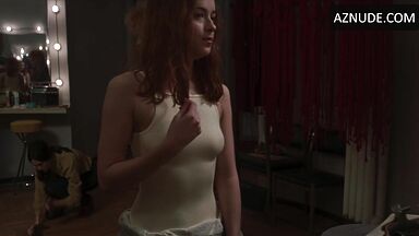 Dakota Johnson shows her nipples