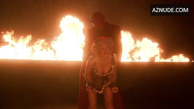 Kristen Bell dance in the fire
