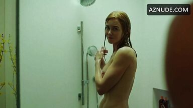 Nicole Kidman take a shower and kiss