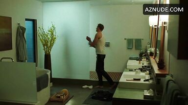 Nicole Kidman take a shower and kiss