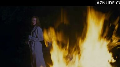 Nicole Kidman throws his clothes into the fire