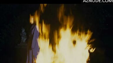 Nicole Kidman throws his clothes into the fire