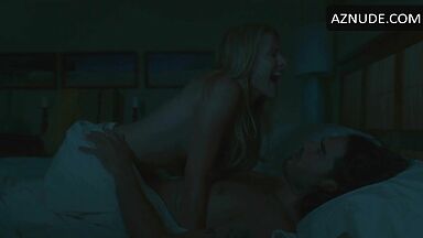 Kristen Bell Mila Kunis have sex at the same time