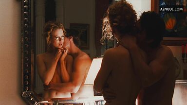 Nicole Kidman naked in front of the mirror