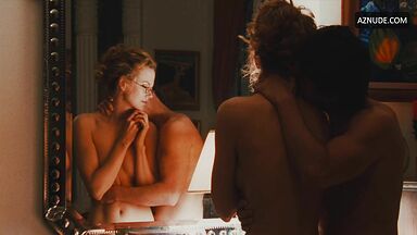 Nicole Kidman naked in front of the mirror