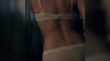 Kristen Bell dance in underwear