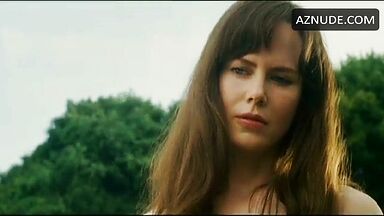 Nicole Kidman is naked in a place of ​​naked people