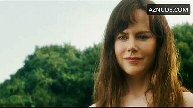 Nicole Kidman is naked in a place of ​​naked people
