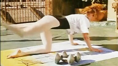Nicole Kidman do sports with curly hair
