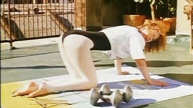 Nicole Kidman do sports with curly hair