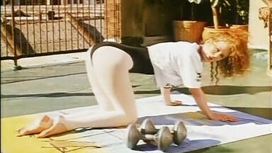 Nicole Kidman do sports with curly hair