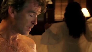 Salma Hayek in After The Sunset