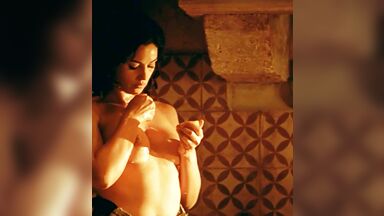 Monica Belluci in Malena (2000)