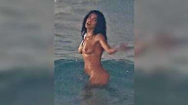 Salma Hayek sexy In Ask The Dust